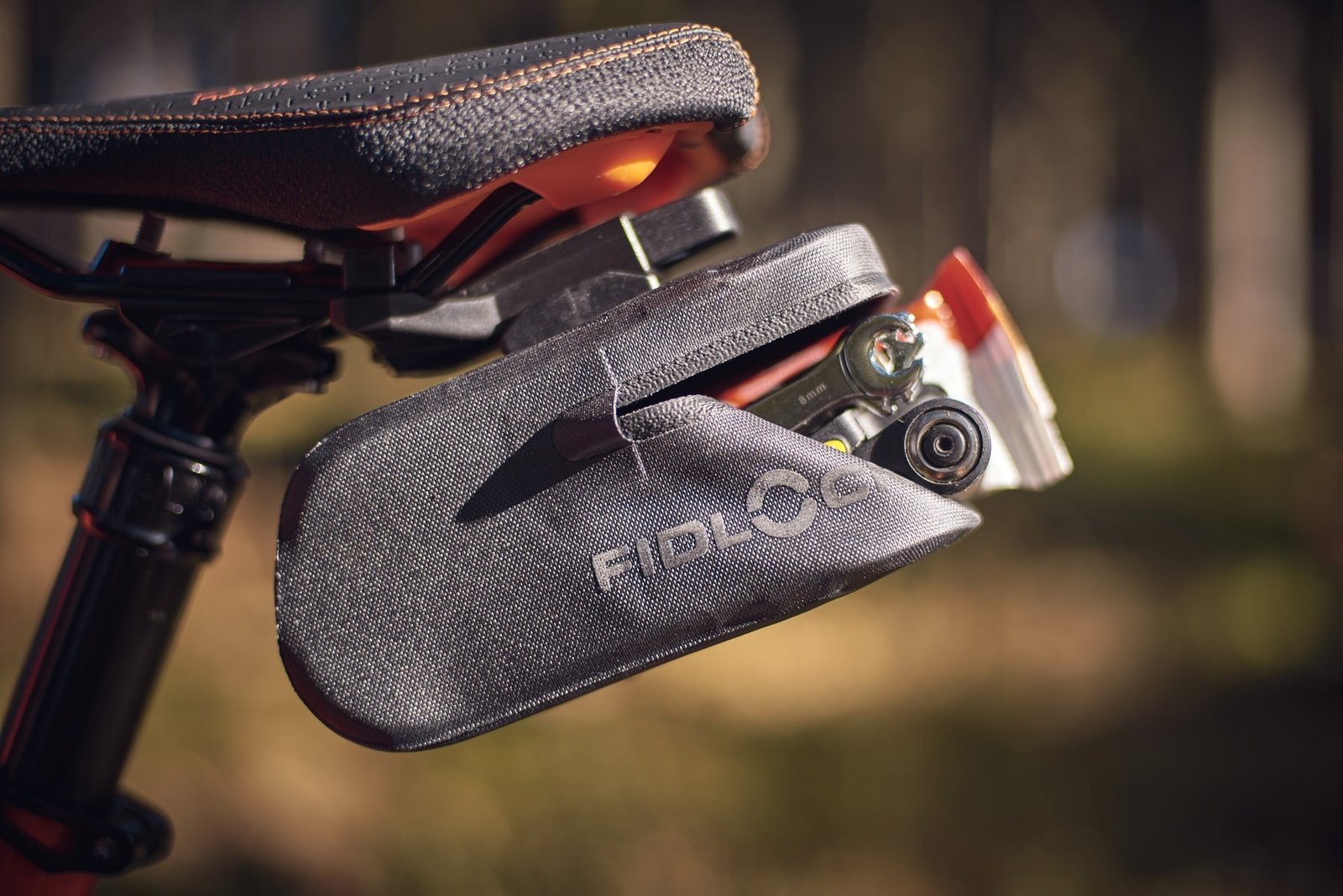 Fidlock PUSH saddle bag 600 + saddle base – תיק אוכף מגנטי 600 מ"ל – תמונה 4