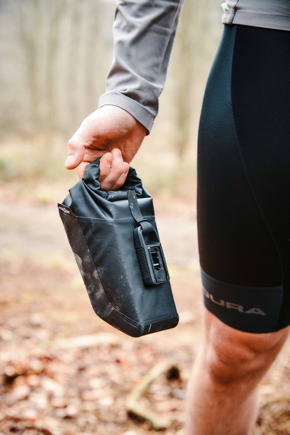 Fidlock PINCLIP saddle bag M – תיק אוכף מגנטי 700 מ"ל + בסיס