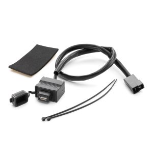 KTM USB-A Power Outlet Kit – ערכת שקע USB-A לאופנוע, עם מכסה מגן